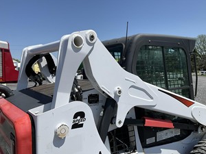 2019 pour chargeuse compacte Bobcat S595 avec composants du noyau du moteur Perkins, y compris la boîte de vitesses de la pompe à roulement du moteur - Product Image 4
