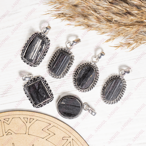 Pendentif Cabochon en Tourmaline Noire en Gros – Cristaux de Guérison Premium pour la Méditation, Bijoux et Tenues de Soirée à Prix de Gros - Product Image 2