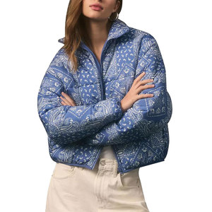 Services OEM, veste matelassée pour femme en satin et peau de mouton de haute qualité, logo personnalisé imprimé, nouveau design pour l'hiver - Product Image 1