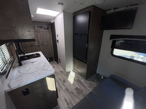 Fournisseur vérifié pour la vente d'un Venture RV Sonic Lite 150VRK d'occasion de 2023 - Product Image 2
