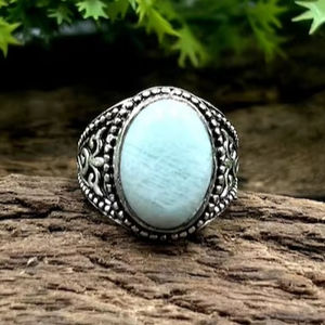 Anillo de plata alemana con rodio y larimar, joyería hecha a mano con engaste de bisel, anillo de moda unisex. - Product Image 2
