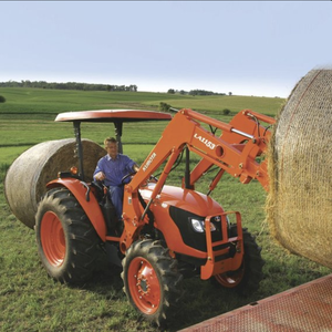 Tractor Agrícola Diésel M7040 Usado, 4x4, Maquinaria Agrícola, 8HP, Transmisión por Engranajes, 5 Años de Garantía, Venta al Por Mayor para Exportación - Product Image 2