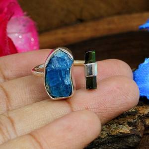 แหวนหรูหราทำด้วยมือเงินสเตอร์ลิง92.5อัญมณีพลอยสีเขียวนีออน apatite 4.60g เครื่องประดับพรีเมี่ยม - Product Image 1