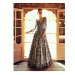 Robe Anarkali Sayuri Designer Karishma pour les festivals et les soirées, robe de soirée de luxe disponible en gros - Product Image 1