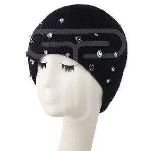 หมวกบีนนี่แฟชั่นประดับเพชรเทียม หมวกบีนนี่อุ่นๆ ผลิตแบบ OEM คุณภาพดีที่สุด หมวกบีนนี่ปักลายโลโก้ตามสั่ง สำหรับทุกเพศ - Product Image 5
