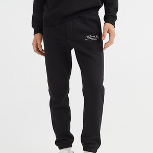 Pantalones Deportivos de Alta Calidad para Hombre, Ajustados, con Bolsillos, Estilo Jogger, Suaves y Cómodos - Product Image 3