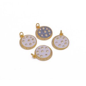 Pendentif rond galaxie céleste plaqué or avec accents Starburst CZ et pendentif à breloque en émail marbré - Product Image 2