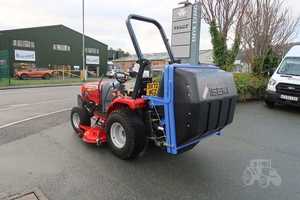 Tracteur à roues MASSEY FERGUSON 2022 Modèle 1525 Poids 600 kg Plus de 50 000 heures d'utilisation - Product Image 2