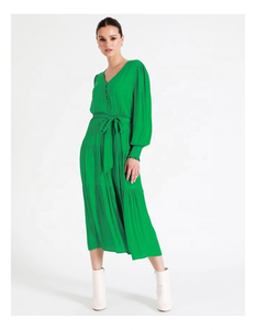 Robe midi vintage trapèze en satin de haute qualité SRJ EXPORTS pour femmes grandes tailles, verte, avec ceinture à nouer et jupe à volants boutonnée sur le devant - Product Image 6