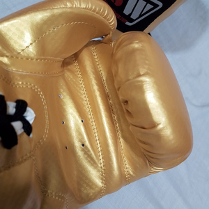 Meilleures ventes Gants de boxe en cuir Dernier design Professionnel 8oz 12oz Tailles Offre Spéciale PVC Matériel d'entraînement de gymnastique - Product Image 3