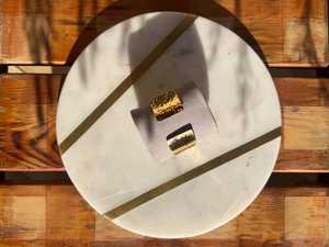 Brazalete ancho de diseñador floral de latón puro 100% hecho a mano, brazalete ajustable, Regalo para mamá - Product Image 2