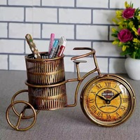 Organisateur de bureau moderne en métal personnalisable et durable, porte-stylos avec une élégance simple pour les espaces de travail minimalistes