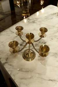 Chandelier en métal à 5 bras, élégant support à bougies multi-bras pour la décoration de la maison - Product Image 4