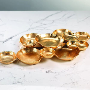 ชุดชามศิลปะตกแต่งผนังทำด้วยมืออลูมิเนียมสีทองสำหรับตกแต่งบ้านหรูหราห้องนั่งเล่นจานช็อคโกแลตที่ทันสมัยและโดดเด่น - Product Image 2
