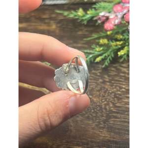 Anillo Freda Martinez Estilo Eternity de Plata de Ley con Lapislázuli, Engaste de Bisel, Diamante de Corte Ovalado, Bañado en Oro Rosa, Talla 7, Regalo Elegante - Product Image 5