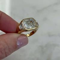 Anillo de compromiso de tres piedras de moissanita original con corte Asscher de 4.0 CTW, anillo de sello de diseñador de oro macizo de 10K para mujer