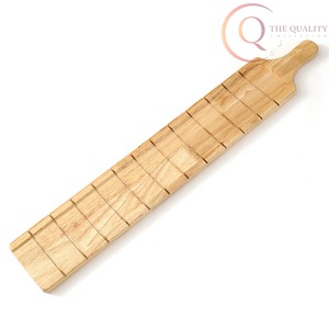 Plateau de service élégant en bois avec finition soignée, idéal pour le thé, le café, les hôtels, les restaurants et les cadeaux - Product Image 3