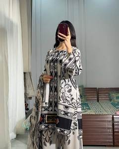 Salwar Kameez traditionnel pour femmes 2024 pour les fêtes et les tenues décontractées - Séchage rapide En stock - Product Image 5