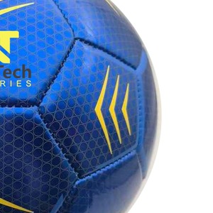 Tech Industries Ballon d'entraînement de football Matériau PU à des fins d'entraînement avec un design personnalisé et un logo personnalisé - Product Image 3