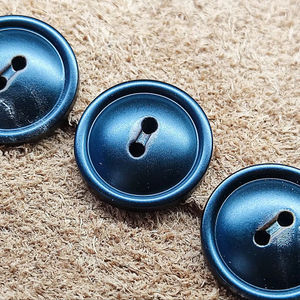 Botón Natural de Cuerno de Búfalo al por Mayor, Acabado en Blanco para Accesorios de Ropa, Alta Calidad - Product Image 1