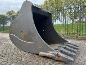 Outil d'excavatrice Volvo S1 Godet durable et fiable, idéal pour creuser, charger et terrasser - Product Image 6