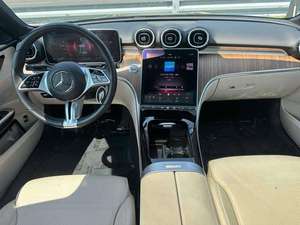 Mercedes-Benz C-Class C 300 4MATIC ปี 2024 สภาพดีเยี่ยม เกียร์อัตโนมัติ เบาะหนัง ยาง R18 กล้อง 360 องศา - Product Image 5