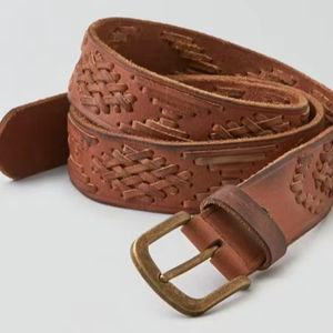 เข็มขัดหนังทำด้วยมือพร้อมหัวเข็มขัดทองเหลืองแบบลำลองสลักลายนูนสไตล์ตะวันตกแบบวินเทจ - Product Image 1