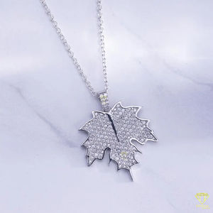 Feuille d'érable VVS Lab Grown Iced Out Pendentif feuille d'érable canadienne en argent sterling 925 Bijoux d'automne nature Hip Hop unisexe - Product Image 5