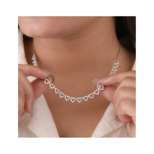 Elegante Collar con Forma de Corazón para Mujer, Joyería con Colgante en Tono Dorado Brillante para Ocasiones Especiales - Product Image 4