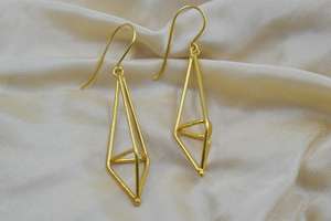 Boucles d'oreilles en laiton plaqué or faites à la main en gros pour filles et femmes - Product Image 2