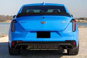 รถเอสยูวี CT4 V ปี 2025 รุ่น R18 สีดำ ปีกนก ขับเคลื่อนสี่ล้อ ไมล์น้อย เกียร์อัตโนมัติ พวงมาลัยซ้าย เบนซิน หลังคาซันรูฟแบบพาโนรามา เบาะหนัง - Product Image 6