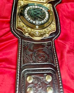 Ceinture de champion personnalisée en cuir de haute qualité, plaques métalliques durables, idéale pour les compétitions de lutte et gravure personnalisée - Product Image 5