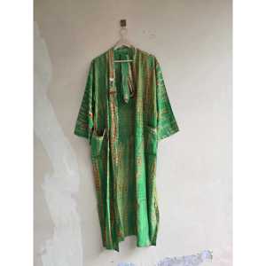 Kimono de Seda Crepe Sari con Estampado Tie Dye para Damas de Honor y Vacaciones, Elegante Traje de Baño Tipo Bata - Product Image 2