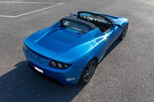 Tesla Roadster 2008, moteur électrique unique, propulsion arrière, automatique, cabriolet électrique - Product Image 2