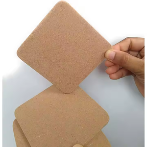 Posavasos de nogal Posavasos de madera de arte funcional con hermoso grano de Crescent Crafts - Product Image 4