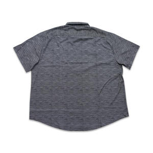 Vente en gros Chemise à manches courtes décontractée de haute qualité à col rabattu pour hommes pour les vacances - Product Image 2