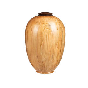 Urne funéraire en bois artisanale de qualité supérieure avec support d'exposition, finition lisse et brillante, et urne souvenir assortie - Product Image 2