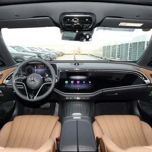 รถยนต์มือสอง E-Class 4.1-6L 300 L Luxury Fashion Sport Sedan ขับเคลื่อนล้อหลัง/ขับเคลื่อนสี่ล้อ 4 ประตู 4 ที่นั่ง เกียร์อัตโนมัติ  ตัวถังอลูมิเนียมอัลลอยด์ เบาะสีเข้ม  ขาย - Product Image 4