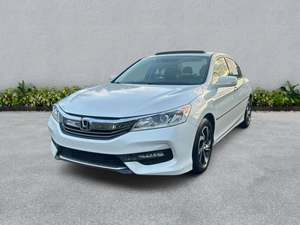 Honda Accord V6 EX-L FWD 2017 d'occasion, conduite à gauche, avec navigation et Honda Sensing, 50 000 à 75 000 miles, origine américaine - Product Image 6