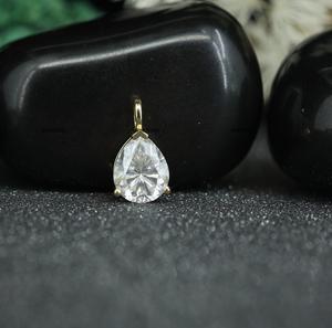 Pendentif de mariage en moissanite taille poire pour homme et femme par Phoenix Enterprise, en argent sterling 925 plaqué or jaune - Product Image 2