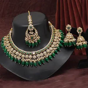 Neueste exklusive Designermode indischer Schmuck schweres Hochzeits-Kundan-Halsband-Set mit Ohrringe maangtikka-Sammlung für Mädchen