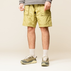 Short coupe-vent personnalisé en nylon à taille mi-haute avec cordon de serrage et logo personnalisé, style urbain uni, vente en gros (1 pièce) - Product Image 1