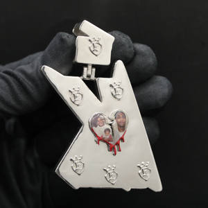 Colgante Personalizado de Acero Inoxidable Plateado con Diamantes CZ Estilo Hip Hop, The Ice Legacy ILPEHC367, Unisex - Product Image 4