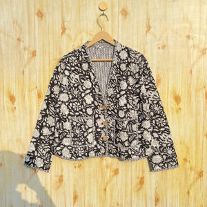 เสื้อแจ็คเก็ตผ้าฝ้ายเจอร์ซีย์พิมพ์ลายดอกไม้แบบอินเดีย ทำมือ ลายบล็อกสี เป็นมิตรกับสิ่งแวดล้อม แบบสองด้าน สไตล์โบฮีเมียน สำหรับผู้หญิง ใส่ได้ทุกฤดู - Product Image 1