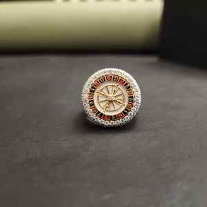Anillo de Compromiso Unisex de Moda con Diseño de Ruleta de Moissanita, Joyería Elegante con Diseño Único, Banda de Acero Inoxidable Chapada en Oro de 14K - Product Image 1