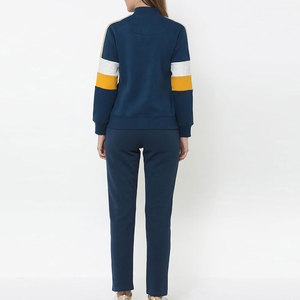 Quantité minimale de commande bas Conception personnalisée Survêtements pour femmes Utilisation en extérieur Vêtements pour femmes Survêtement uni de couleur unie - Product Image 3