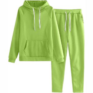 Survêtement à capuche pour femme Taille et couleur personnalisées Survêtements solides et légers pour femme avec logo et couleur personnalisés - Product Image 1