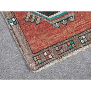 1.3x2.9 ft Vintage Rug, <b>Red</b> Camouflage Turkish Rug <b>Wool</b> - Product Image 5