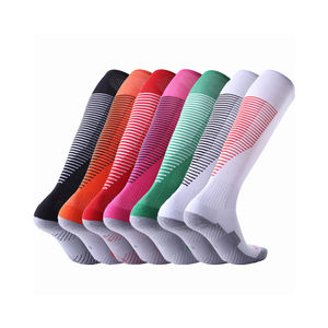 1 paire de bas de futsal Chaussettes de football longues antidérapantes pour le sport, le football, la cheville et la jambe Protège-tibia Protecteur de compression avec 100% polyester - Product Image 4