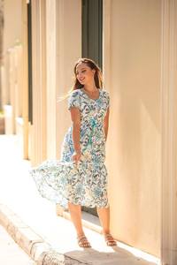 Robe Kairi imprimée à la main, style bohème, florale, blanche et turquoise, en pur coton, décontractée - Product Image 6